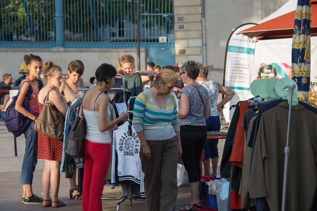 Vide-dressing, un bon moyen pour financer son séjour Visa Vacances Travail