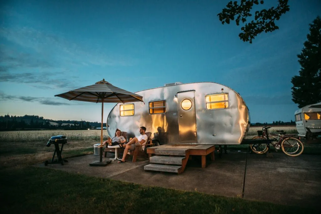 voyager en couple en PVT : une bonne idée ?