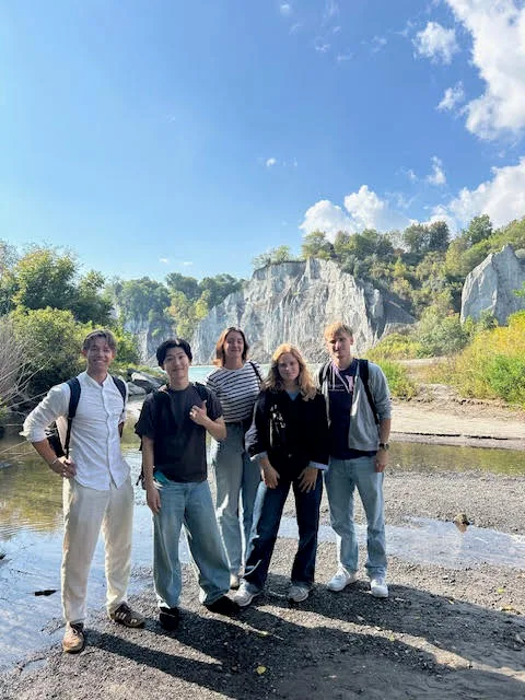 Elsa in Toronto PVT - half paar